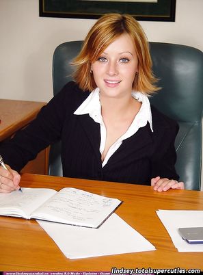 Lindsey Marshall Super Cutie