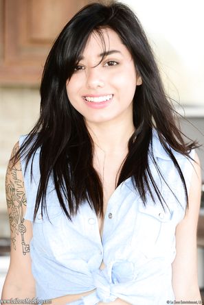 Zoe latina lazona modelos