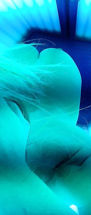 Meet Madden Nude Tanning