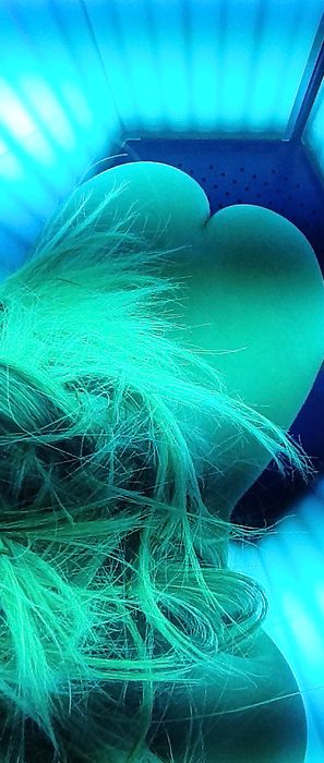 Meet Madden Nude Tanning