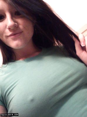 Freckles 18 Naked Selfies With Her Toys