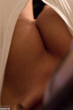 Nikki Sims Upclose Nudity