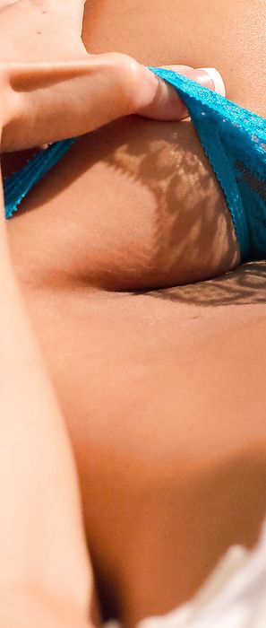 Nikki Sims Upclose Nudity