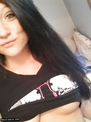 Freckles 18 Sexy Naked Milwuakee Selfies