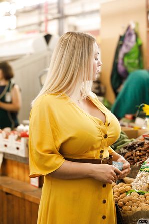 Ivanna Ershova And Bolshoi Flavors Zishy Has Massive Tits She Flashes Around Town