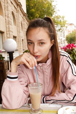 Ira Sedina Is Serious Sorta Zishy Having Lunch In Skin Tight Leggings