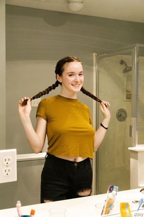 Hazel Moore In The Burbs Zishy