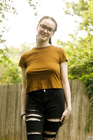 Hazel Moore In The Burbs Zishy