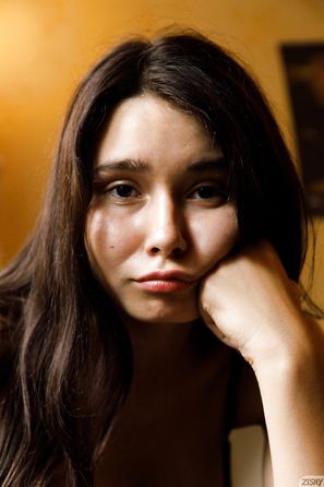 Miki Pedangen Hawaiian Latvian Zishy