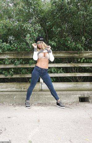 Meet Madden Cooler Sunshine