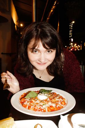 Onna Metcalf Bumble Friends Zishy