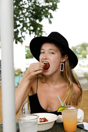 Moon Torrance Likes Black Zishy