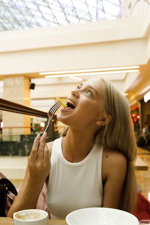 Katya Nesterova Moscow Meat Up Zishy