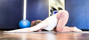 Lana Del Lust Pink Yoga Pans On VS Off Busty Blonde In The Gym