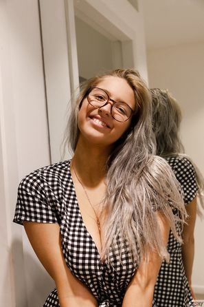 Maddie Crump Doggin At The Nade Zishy