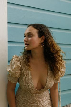 Carrie Barber Goes Ooops Zishy