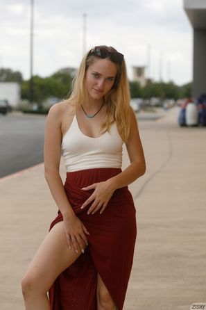 Athena Fleurs Shopping Vibes Zishy