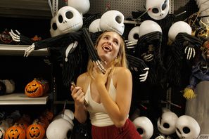 Athena Fleurs Shopping Vibes Zishy