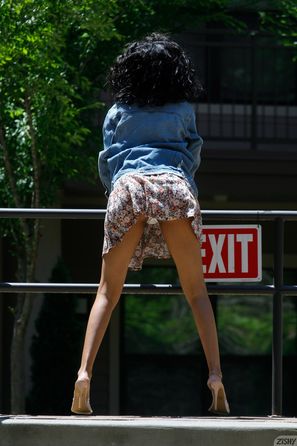 Dee Richards Atlanta Is Cold Zishy