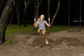 Vlada Romashina Slug Bug Blonde Zishy