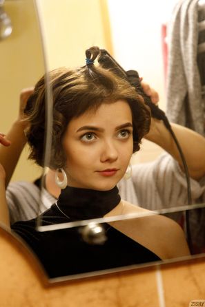 Victoria Minina Cafe Society 1 Zishy