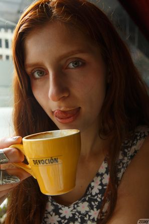 Three Girls One Camera Zishy