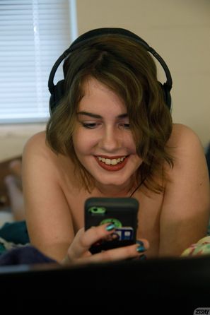 Korinne Peterjik More Dorm Drama Zishy