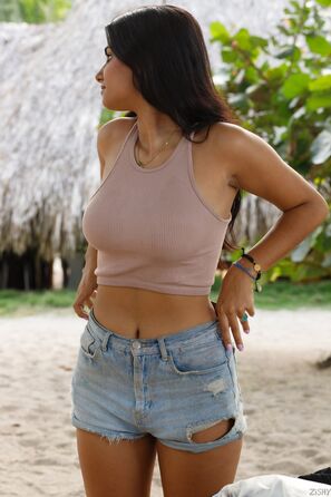 Lissa Mendez Pina Con Arena Zishy