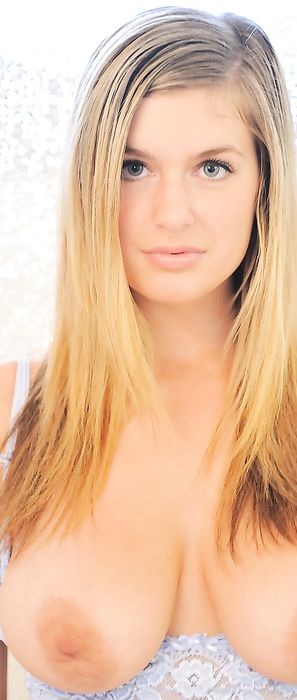 Danielle FTV
