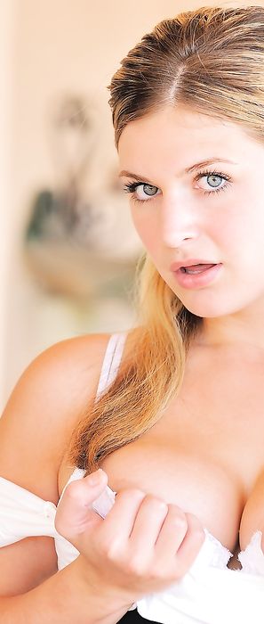 Danielle FTV