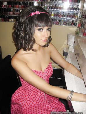 Nadia Super Cutie