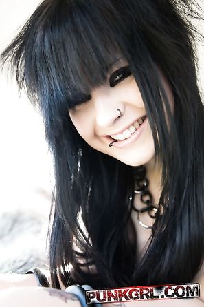Chaos Kitty punk girl