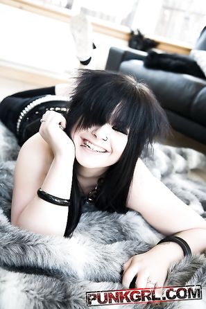 Chaos Kitty punk girl