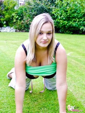 H Cup Holly