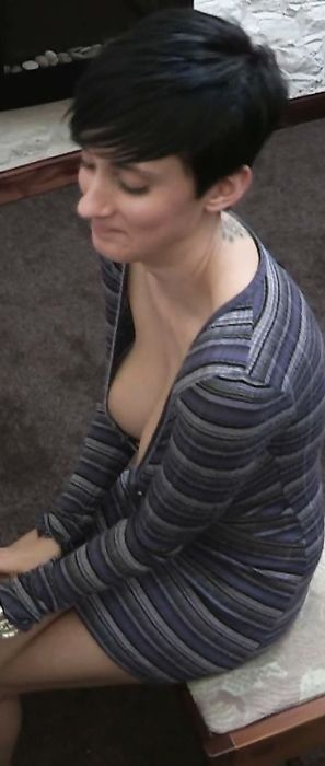 Kim cleavage downblouse