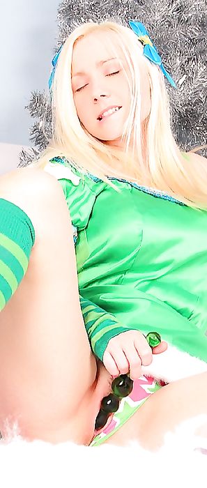 Sexy Pattycake Green Glass Toy