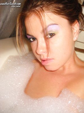 Kari Sweets Candid Bubble Bath