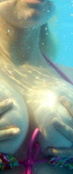 Sexy Pattycake Underwater Pussy