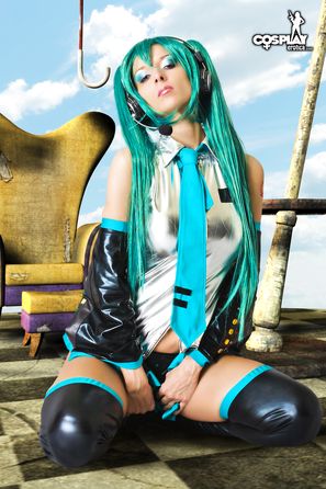 Lana cosplay