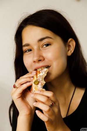 Miki Pedangen Beauty Is Divine Zishy