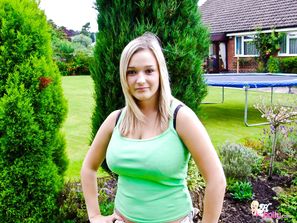 H Cup Holly