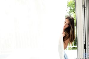 Eva Lovia nubiles